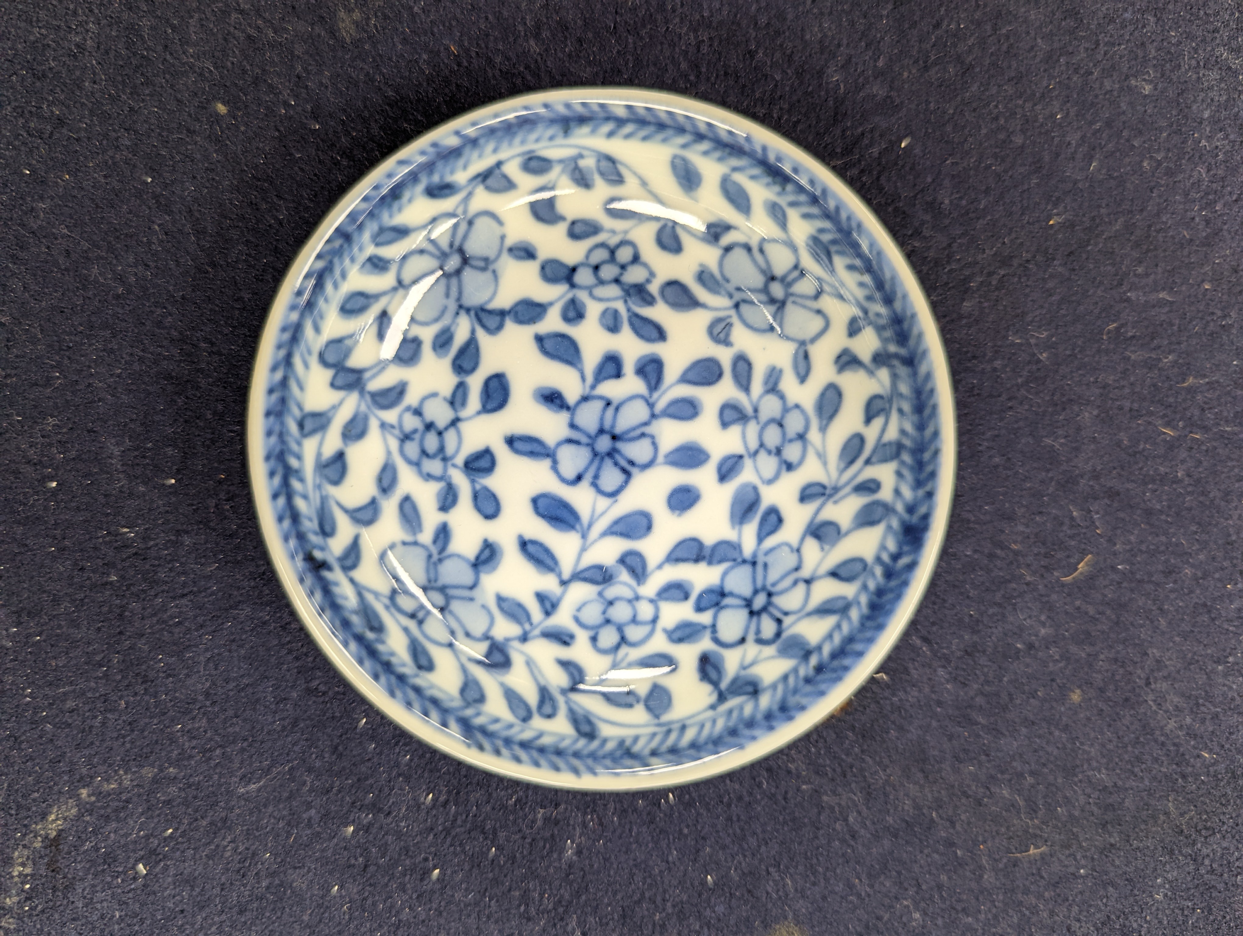 Six Chinese export porcelain teabowls and saucers, Kangxi to early Qianlong period. Provenance - Mona Sattin collection of miniature cups and saucers, collection no.s 310, 317, 324-326 and 328.